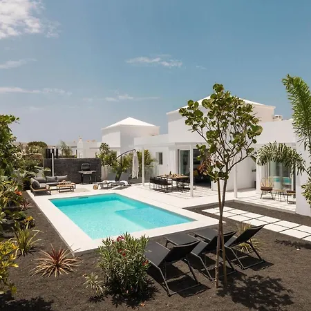 Villa Sunrise By Buenavilla *